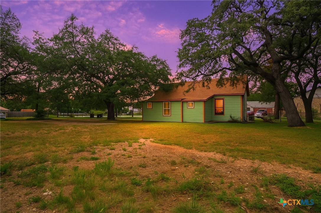 Belton, TX 76513,710 W Avenue D