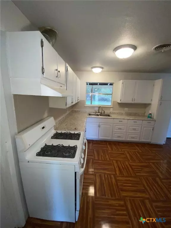 Killeen, TX 76541,1007 Houston ST