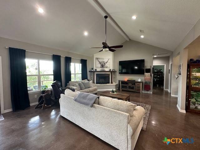 Spring Branch, TX 78070,811 Hillside DR