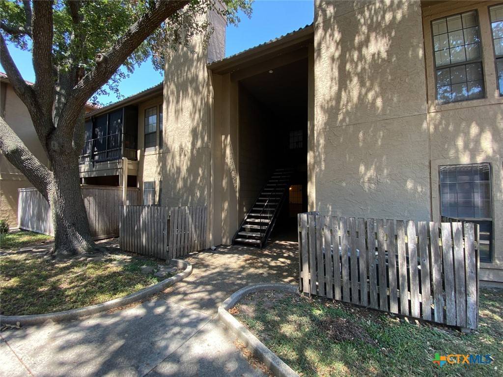 1202 Thorpe LN #205, San Marcos, TX 78666