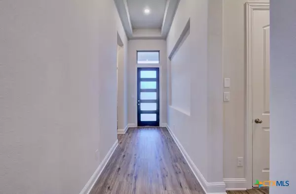 New Braunfels, TX 78132,734 Groudsel