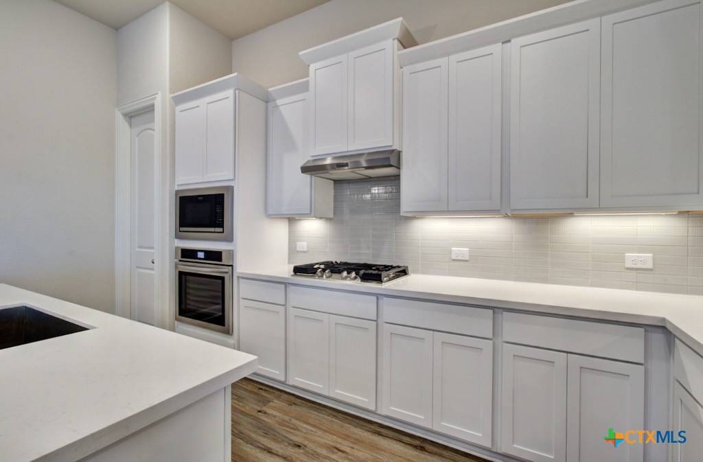 New Braunfels, TX 78132,734 Groudsel