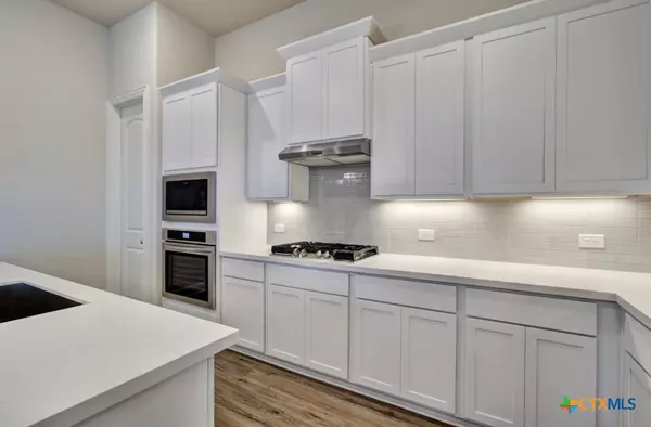 New Braunfels, TX 78132,734 Groudsel