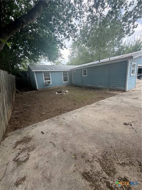 Seguin, TX 78155,766 Avenue C