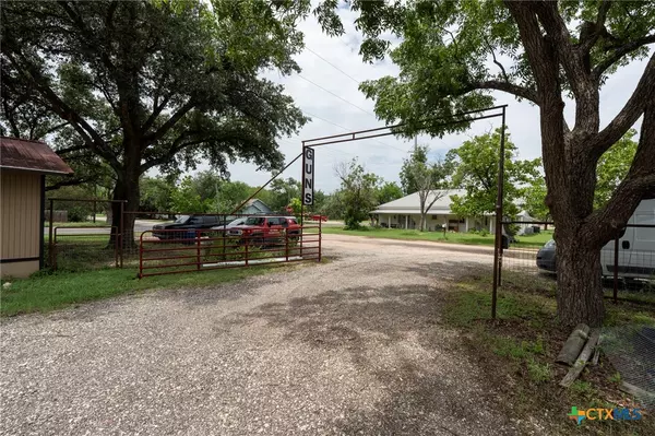 Bartlett, TX 76511,308 S Dalton ST