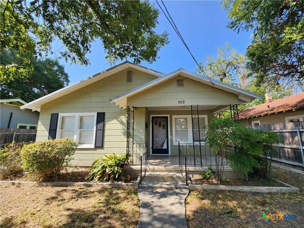 New Braunfels, TX 78130,588 S Castell AVE