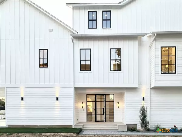 Kingsland, TX 78639,508 Lake ST