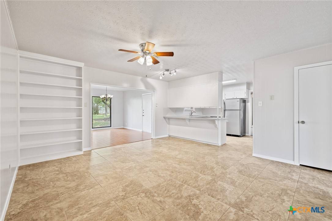 Belton, TX 76513,2104 N East ST