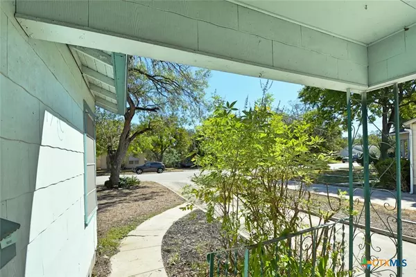 New Braunfels, TX 78130,730 Roosevelt ST
