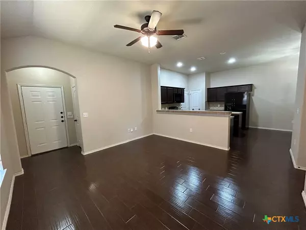 New Braunfels, TX 78130,692 Creekside CIR
