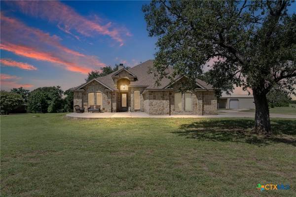 160 Seven Oaks LN, China Spring, TX 76633