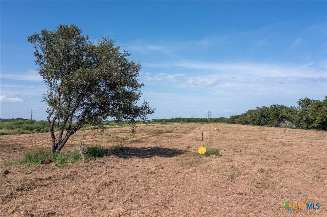 Edna, TX 77957,6161 County Road 324