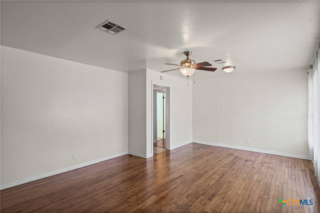 Belton, TX 76513,136 S Circle DR
