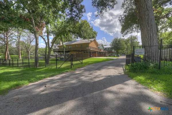 Seguin, TX 78155,1150 Ethel