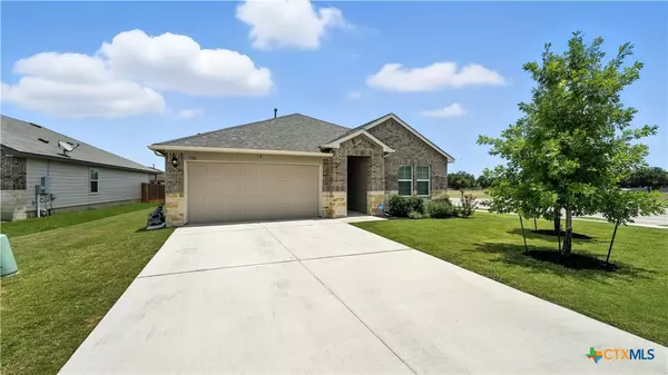 Seguin, TX 78155,1301 Parkwood
