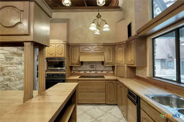 Cedar Park, TX 78613,700 Breakaway RD