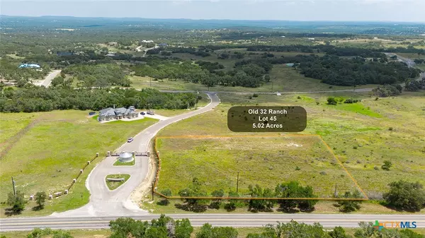 813 Old 32 XING, Blanco, TX 78606