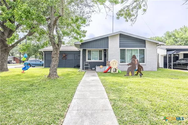 218 Houston ST, Port Lavaca, TX 77979