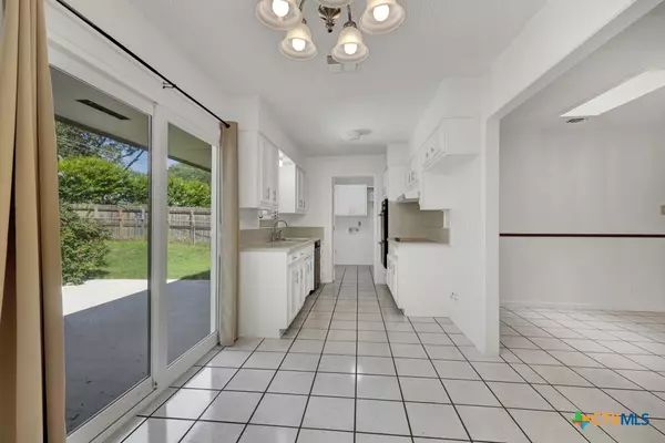 San Antonio, TX 78230,10511 Milldale ST