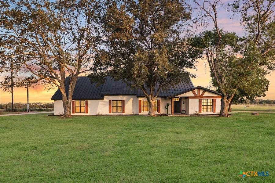1591 Leissner School RD, Seguin, TX 78155