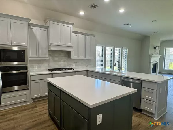 San Marcos, TX 78666,936 Blue Oak BLVD