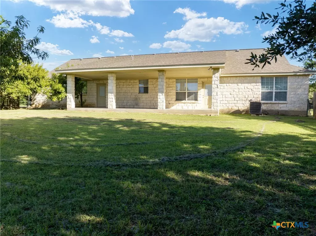 Gatesville, TX 76528,401 Watts LN