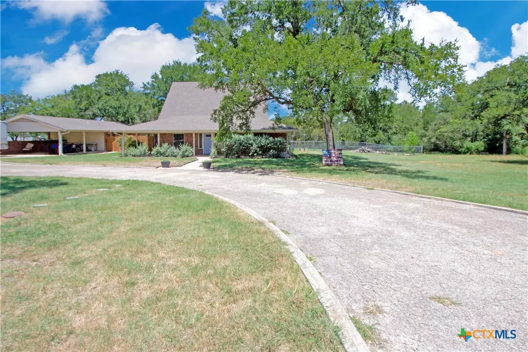 Lampasas, TX 76550,310 County Road 3080