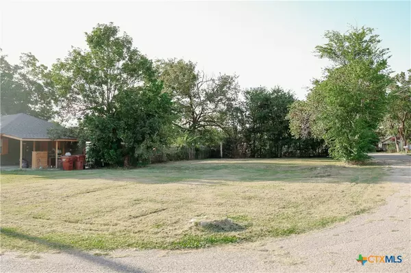 605 Svoboda, Bonham, TX 75418