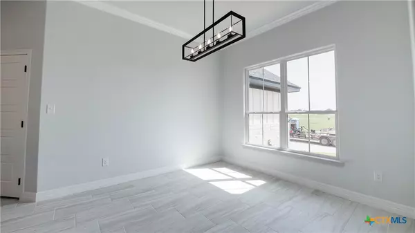 Hewitt, TX 76643,1321 Red Rock RD