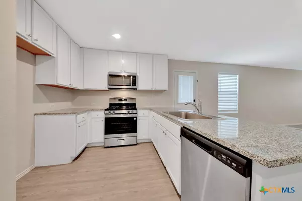 Converse, TX 78109,6430 Level Flight