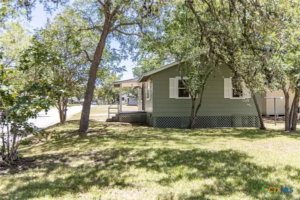 Hallettsville, TX 77964,200 Bowie ST