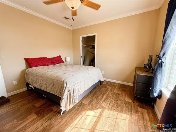 Charlotte, TX 78011,8824 W Fm 140