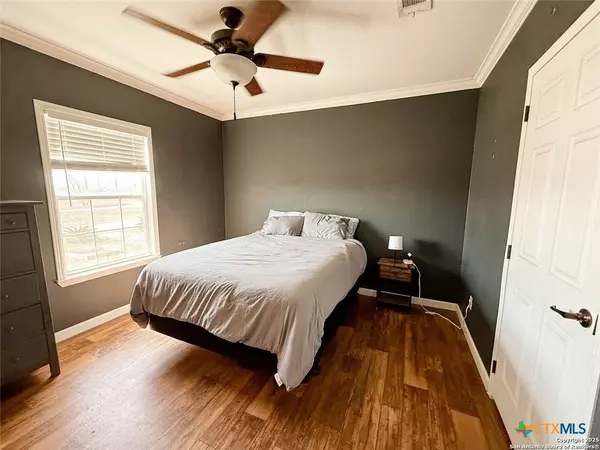 Charlotte, TX 78011,8824 W Fm 140