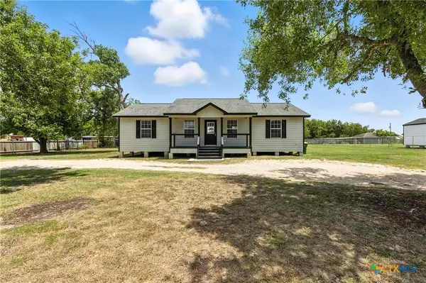 125 Saddlebow LN, San Marcos, TX 78666