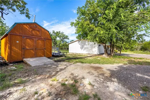 Kempner, TX 76539,370 County Road 3106