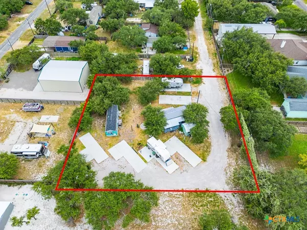 Rockport, TX 78382,914,916,918 Mission ST