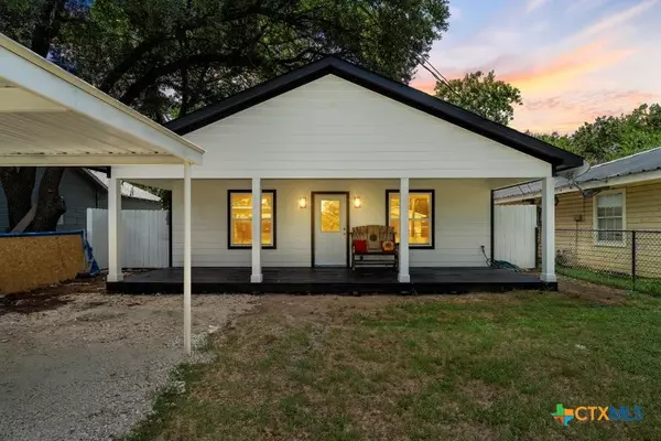 Mexia, TX 76667,924 E TITUS