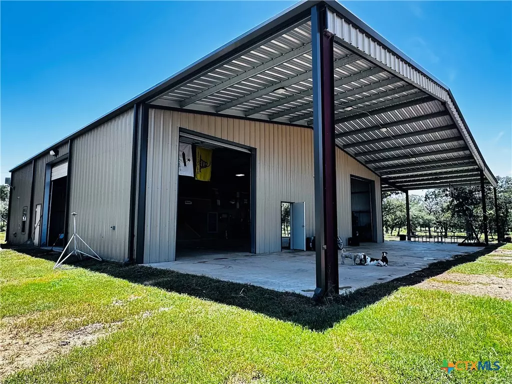 Yoakum, TX 77995,600 Rice Davis RD