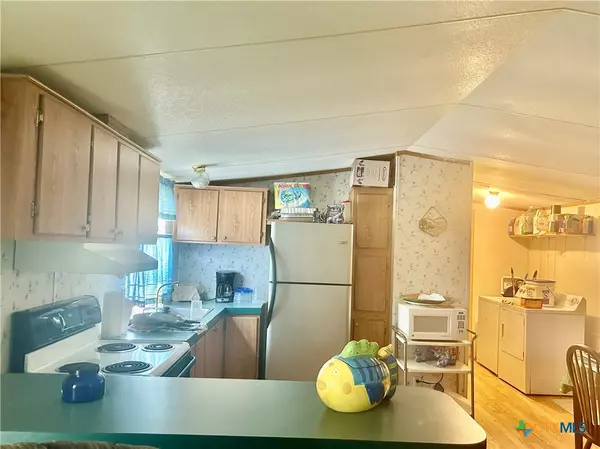 Seadrift, TX 77983,204 N 4th ST