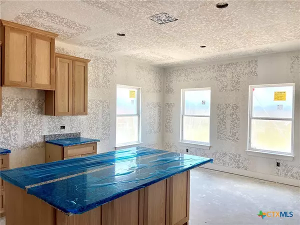 La Vernia, TX 78121,221 Colonial Lane