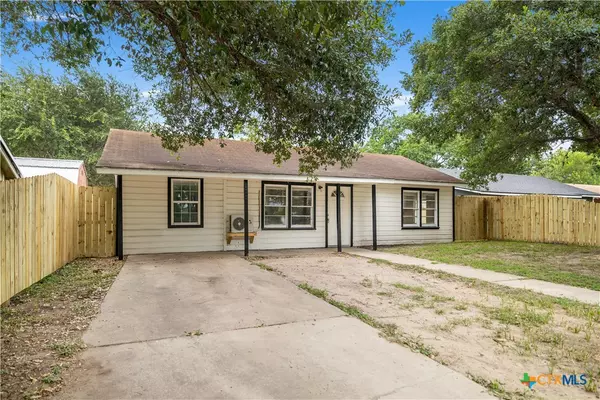 Cuero, TX 77954,205 E Johnson ST