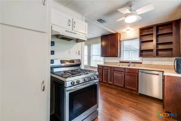 New Braunfels, TX 78130,846 Holly ST