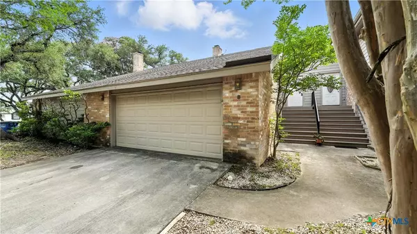 8 Oak Villa RD #G-2, Canyon Lake, TX 78133