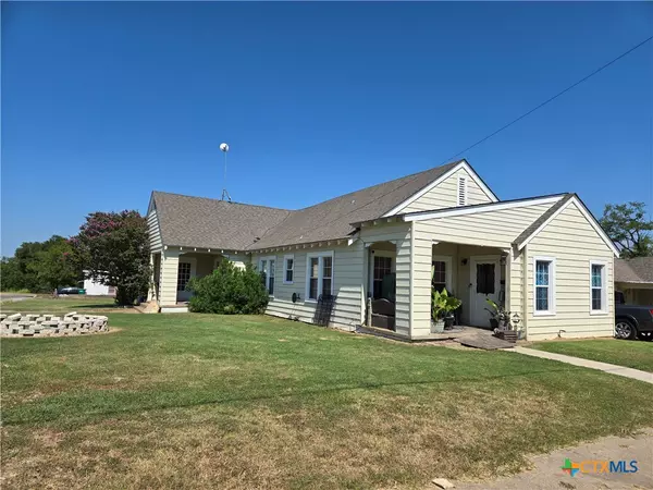 404 Fennimore ST, Gatesville, TX 76528