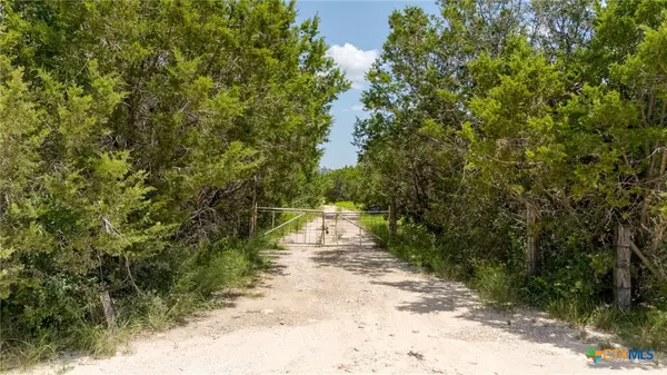 919 Star LN, Gatesville, TX 76528