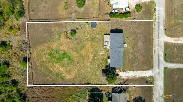 240 Broward AVE, Marion, TX 78124
