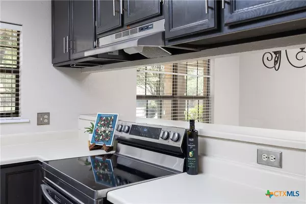 New Braunfels, TX 78130,953 Lazy TRL