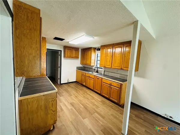 Edna, TX 77957,311 Carver ST