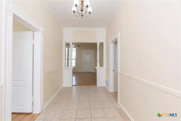 Rogers, TX 76569,211 W Mesquite AVE