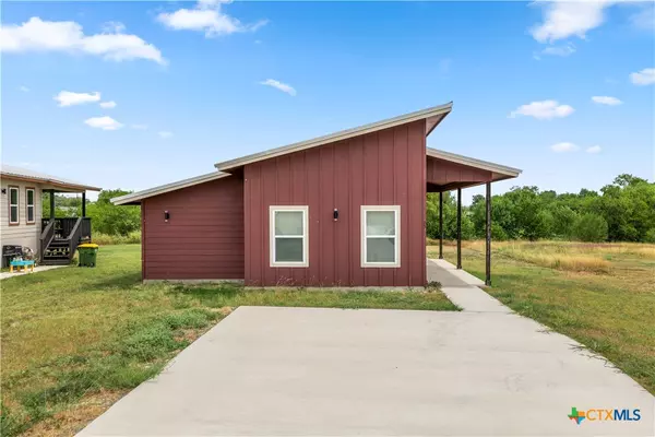 357 Mallard LOOP, San Marcos, TX 78666